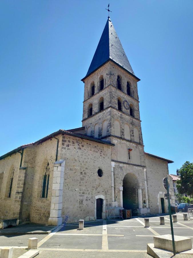 Appart'Hotel Chaleureux Au Coeur De Tullins - Le Roitelet Kültér fotó